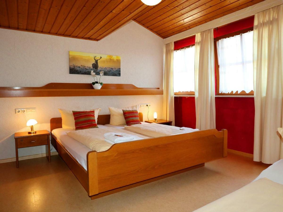Hotel - Restaurant Hirschen - Werneths Landgasthof Beim Europa- Park Rust Rheinhausen Esterno foto